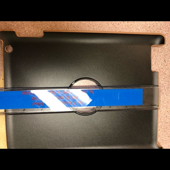 iPad GOLD case brand NEW not in pkg 9.7 “ 🐳 - Picture 9 of 9